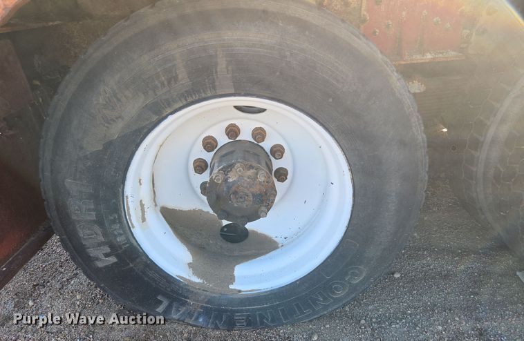 image for item DO1764 1981 Autocar DC10364B winch truck