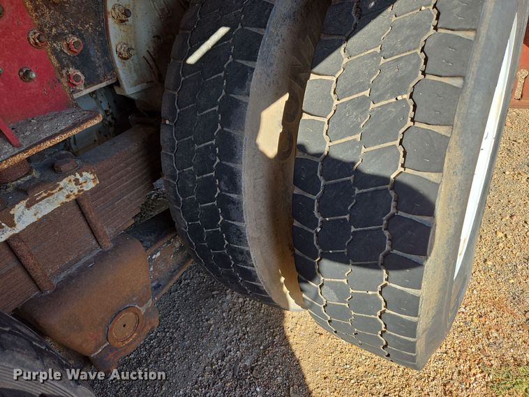 image for item DO1764 1981 Autocar DC10364B winch truck