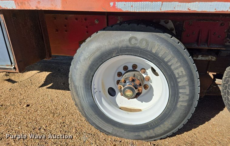 image for item DO1764 1981 Autocar DC10364B winch truck