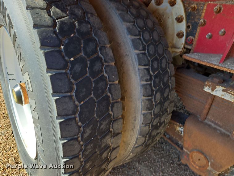 image for item DO1764 1981 Autocar DC10364B winch truck