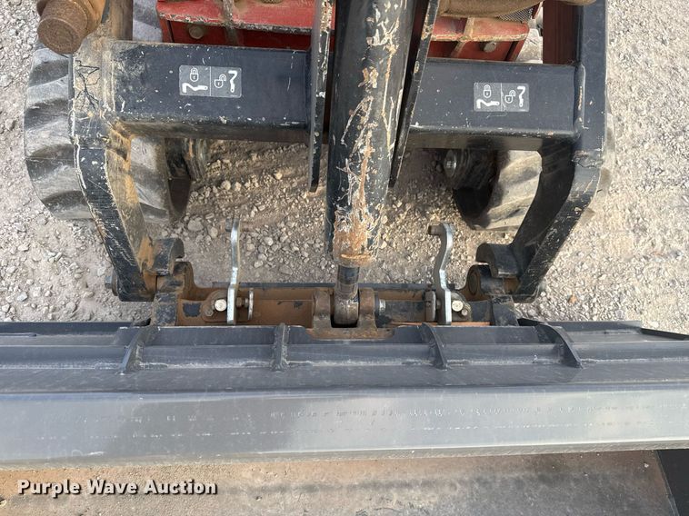 image for item DO7605 2018 Ditch Witch SK1050 compact utility loader