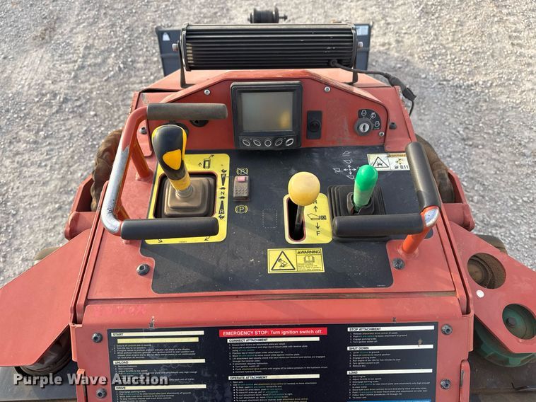 image for item DO7605 2018 Ditch Witch SK1050 compact utility loader