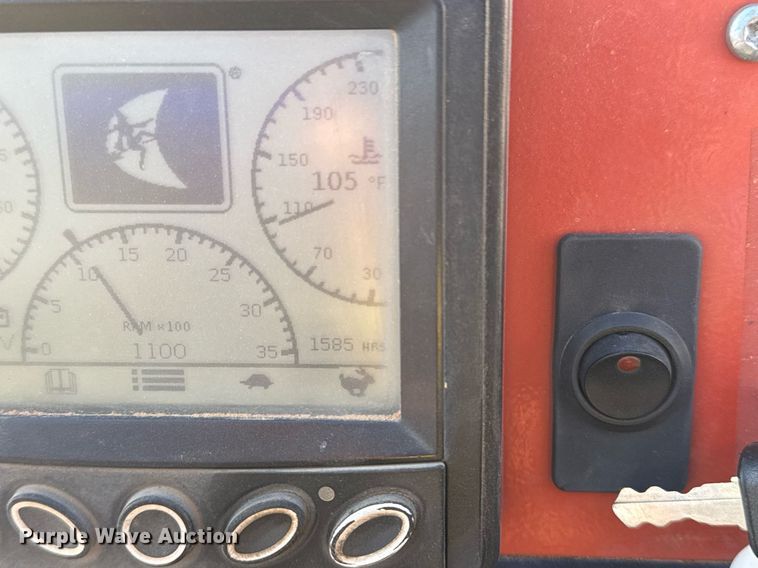 image for item DO7605 2018 Ditch Witch SK1050 compact utility loader