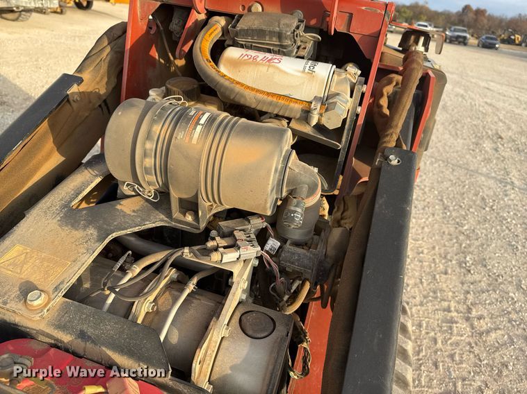 image for item DO7605 2018 Ditch Witch SK1050 compact utility loader