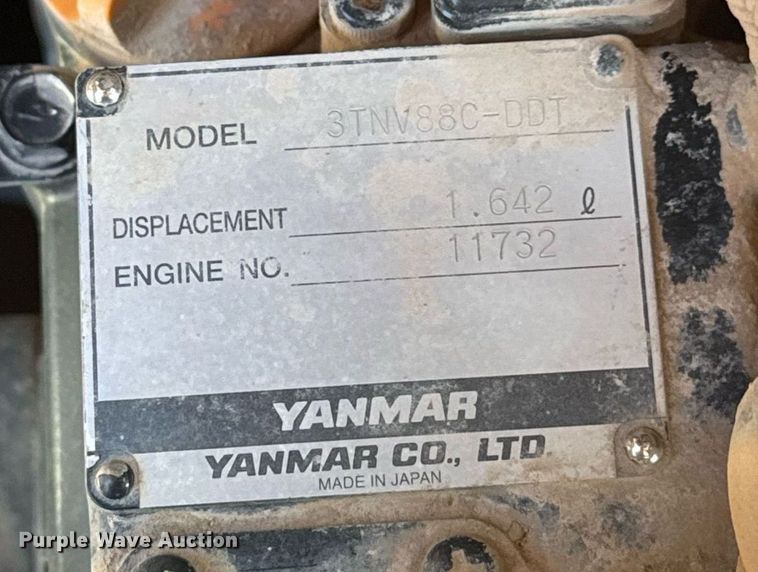 image for item DO7605 2018 Ditch Witch SK1050 compact utility loader