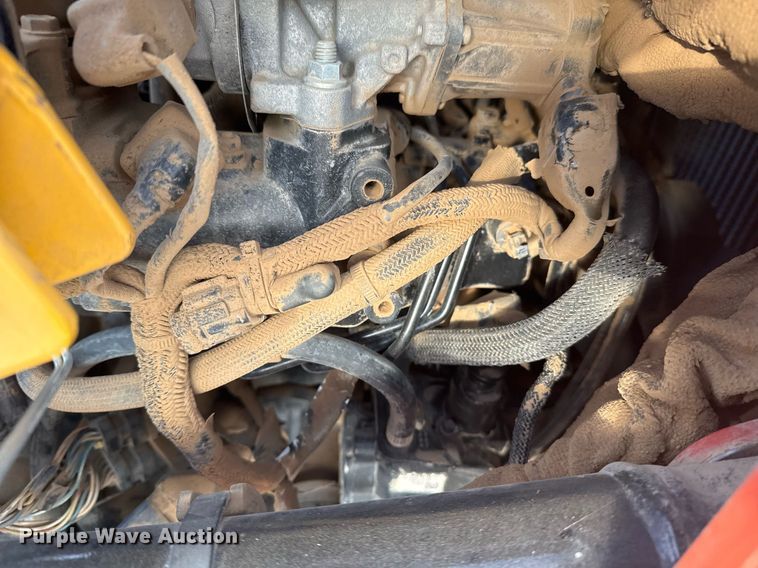 image for item DO7605 2018 Ditch Witch SK1050 compact utility loader