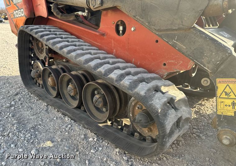 image for item DO7605 2018 Ditch Witch SK1050 compact utility loader