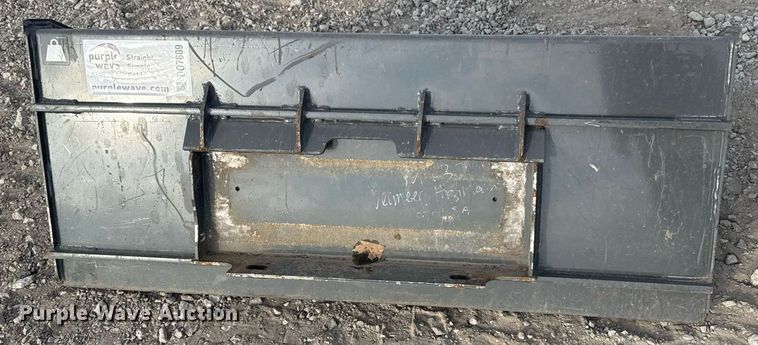 image for item DO7609 Berlon compact skid steer bucket