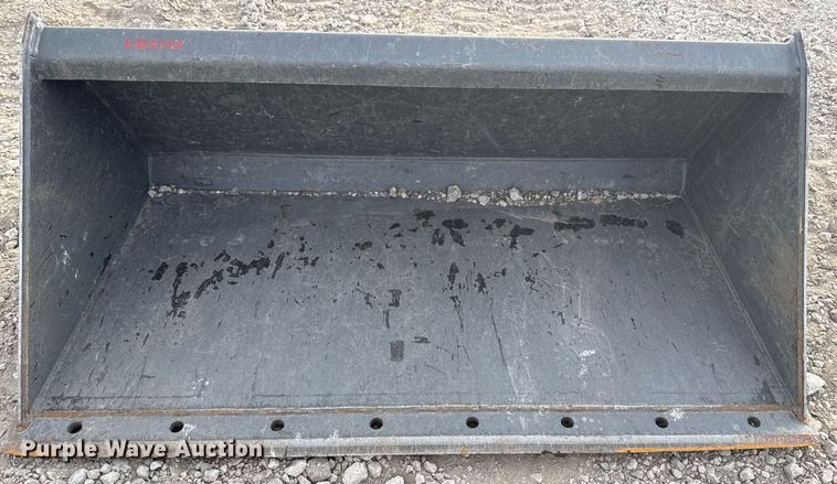 image for item DO7609 Berlon compact skid steer bucket