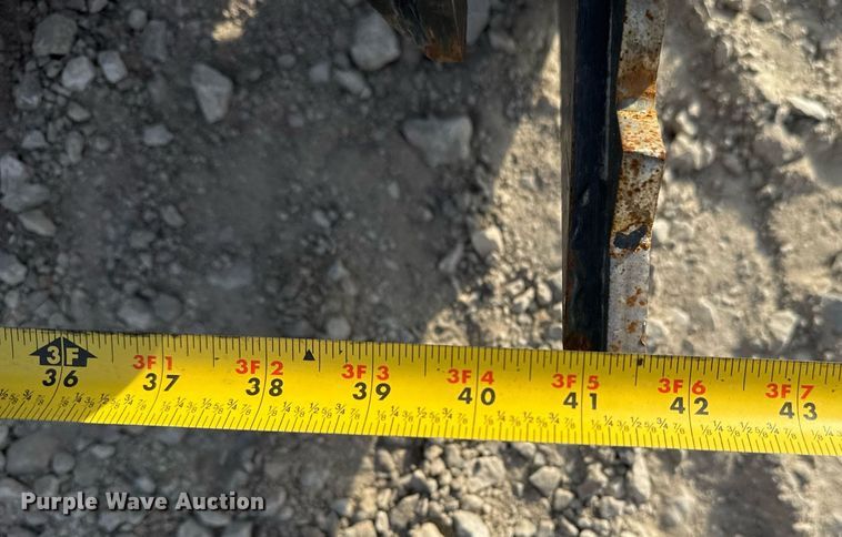 image for item DO7610 Blue Diamond compact skid steer grapple bucket