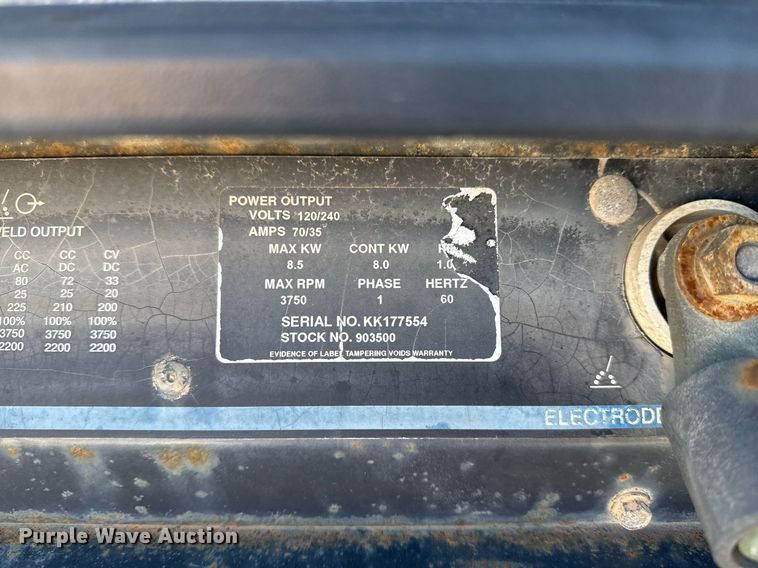 image for item DO7616 2001 Freightliner FL70 utility / service truck