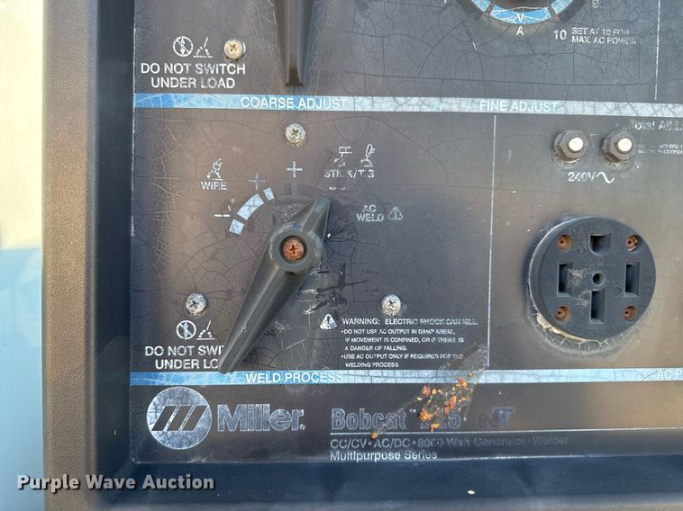 image for item DO7616 2001 Freightliner FL70 utility / service truck