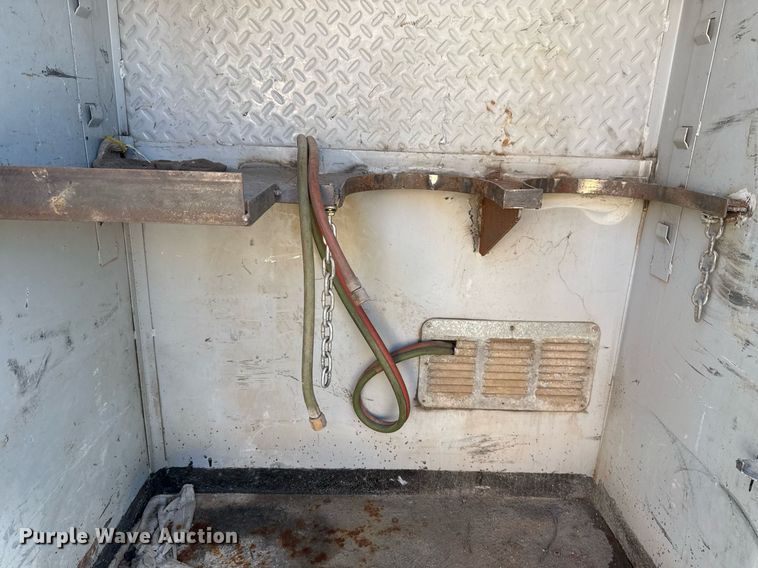 image for item DO7616 2001 Freightliner FL70 utility / service truck