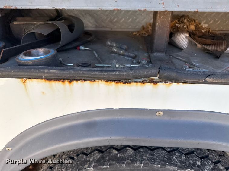 image for item DO7616 2001 Freightliner FL70 utility / service truck