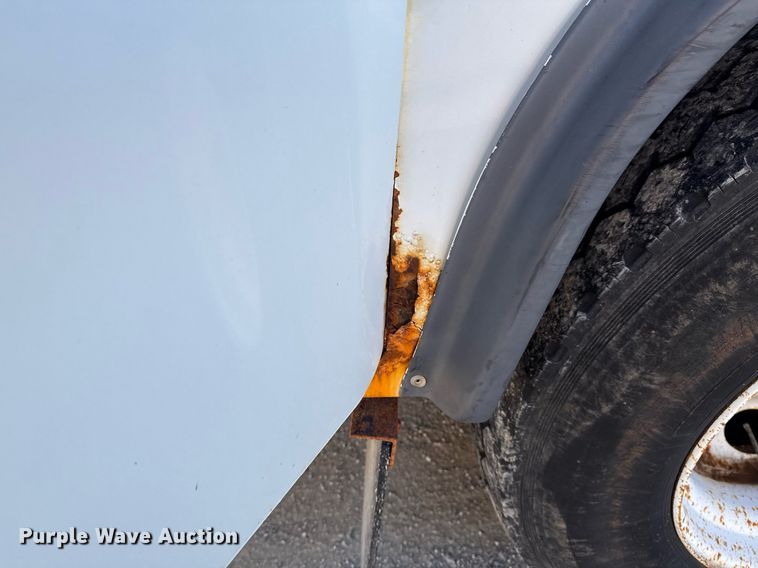 image for item DO7616 2001 Freightliner FL70 utility / service truck