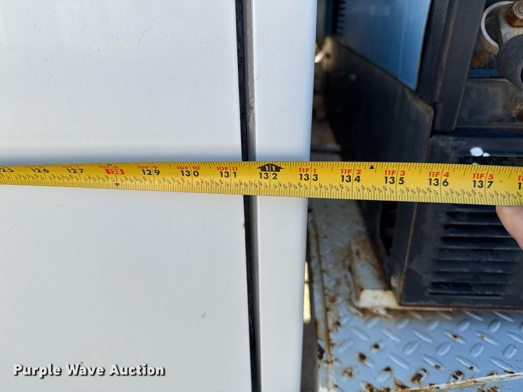 image for item DO7616 2001 Freightliner FL70 utility / service truck