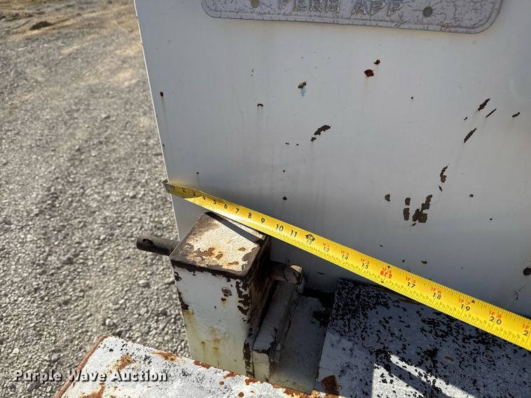 image for item DO7616 2001 Freightliner FL70 utility / service truck