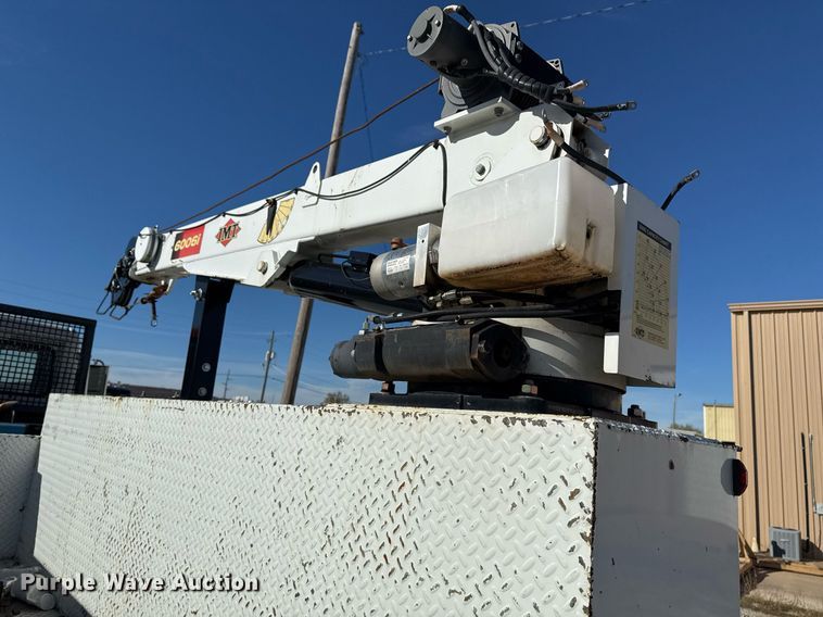 image for item DO7616 2001 Freightliner FL70 utility / service truck