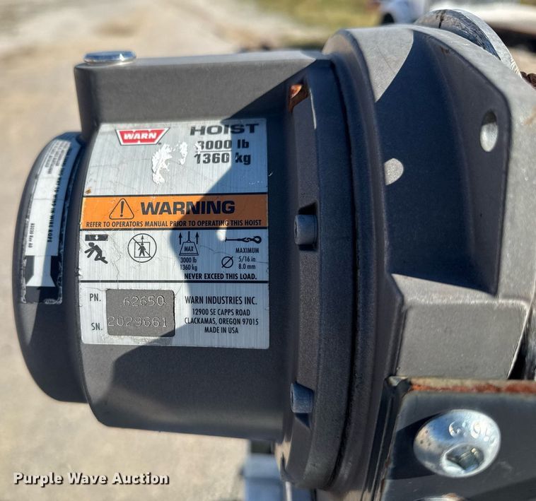 image for item DO7616 2001 Freightliner FL70 utility / service truck