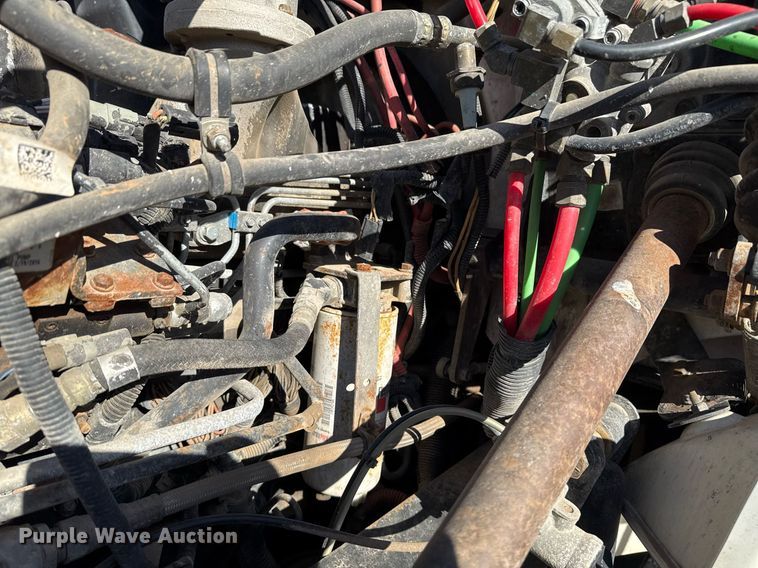 image for item DO7616 2001 Freightliner FL70 utility / service truck