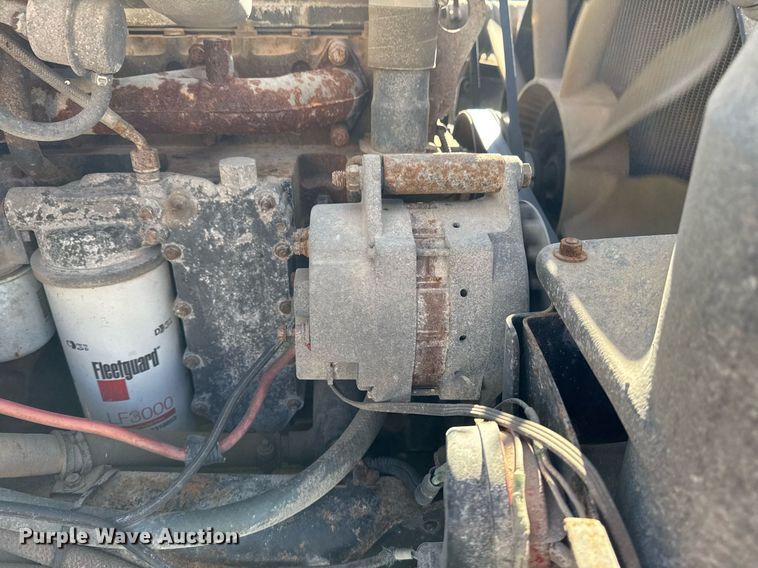 image for item DO7616 2001 Freightliner FL70 utility / service truck