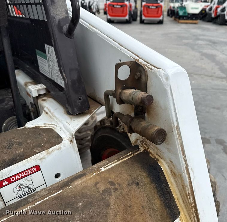 image for item DO7624 1998 Bobcat 763 skid steer loader