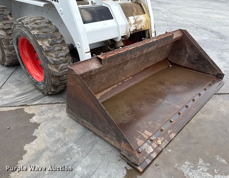 image for item DO7624 1998 Bobcat 763 skid steer loader