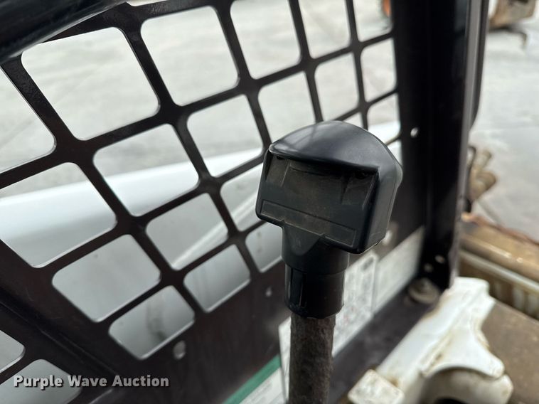 image for item DO7624 1998 Bobcat 763 skid steer loader