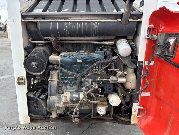 image for item DO7624 1998 Bobcat 763 skid steer loader