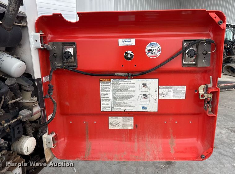 image for item DO7624 1998 Bobcat 763 skid steer loader