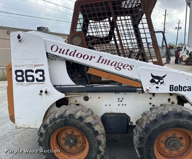 image for item DO7625 2001 Bobcat 863 skid steer loader