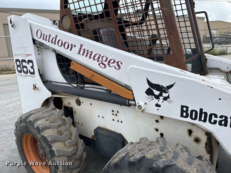 image for item DO7625 2001 Bobcat 863 skid steer loader