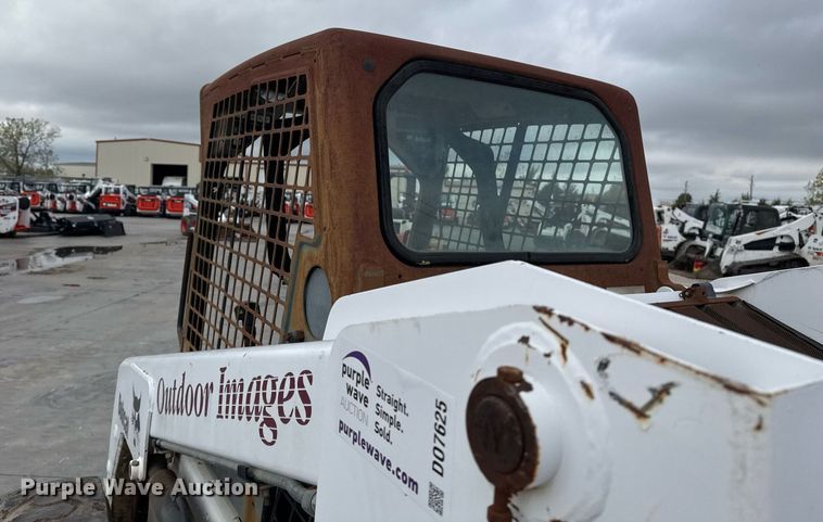 image for item DO7625 2001 Bobcat 863 skid steer loader
