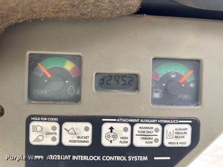 image for item DO7625 2001 Bobcat 863 skid steer loader