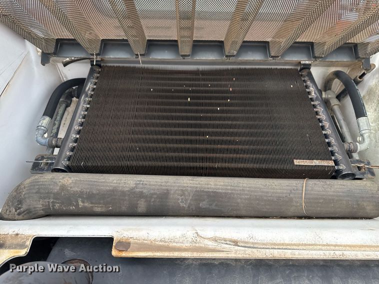 image for item DO7625 2001 Bobcat 863 skid steer loader