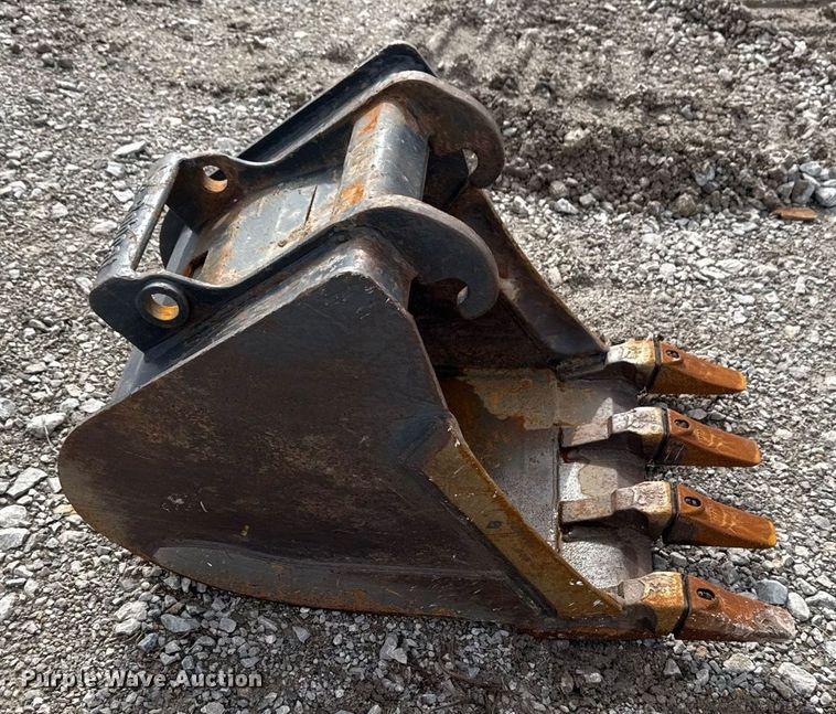 image for item DO7627 Bobcat MX3T bucket