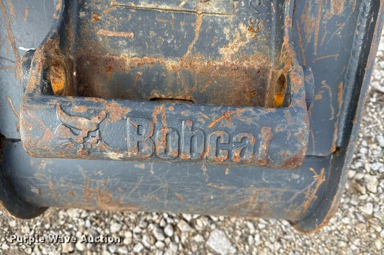 image for item DO7627 Bobcat MX3T bucket