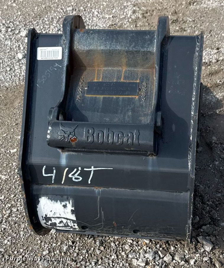 image for item DO7628 Bobcat MX4T bucket