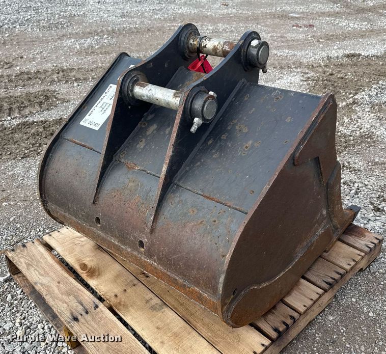 image for item DO7631 Bobcat MX6T bucket