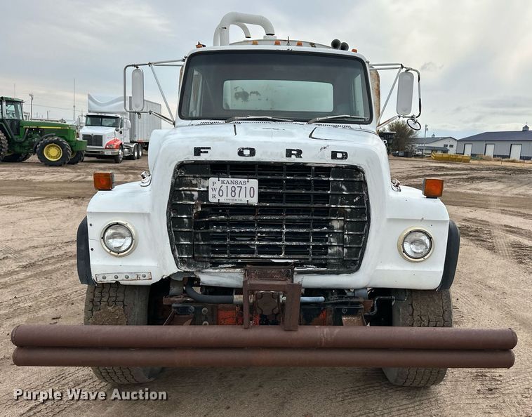 image for item DQ3179 1977 Ford water truck