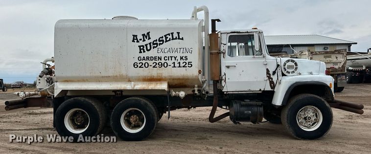 image for item DQ3179 1977 Ford water truck