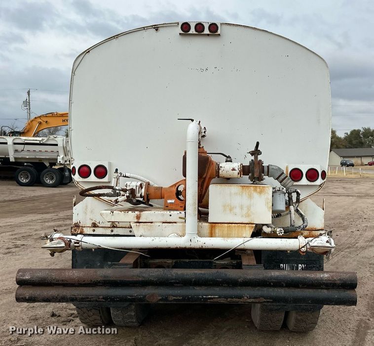 image for item DQ3179 1977 Ford water truck