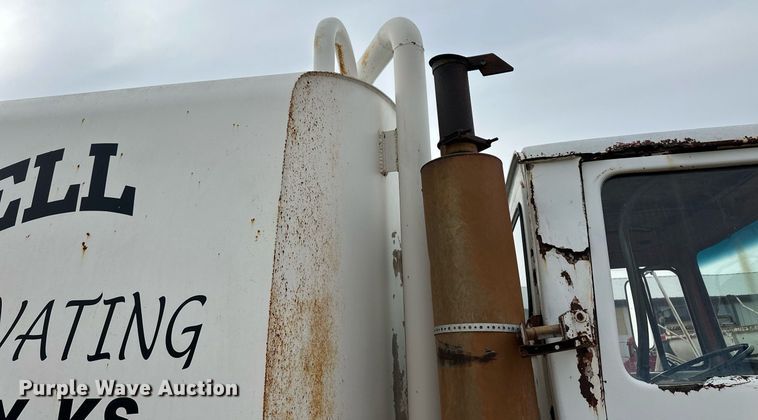 image for item DQ3179 1977 Ford water truck