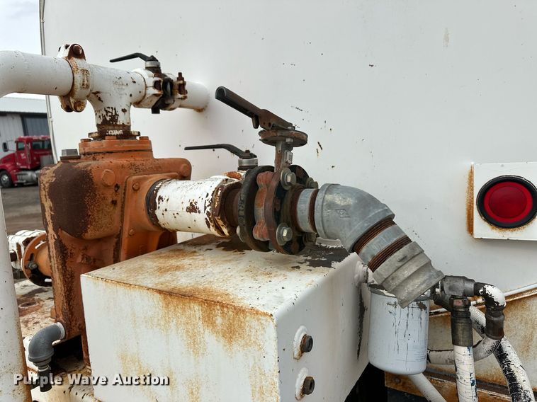 image for item DQ3179 1977 Ford water truck