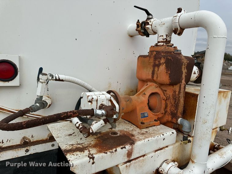 image for item DQ3179 1977 Ford water truck