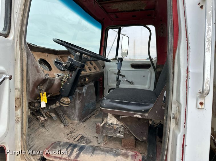 image for item DQ3179 1977 Ford water truck