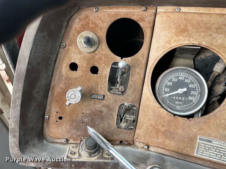 image for item DQ3179 1977 Ford water truck