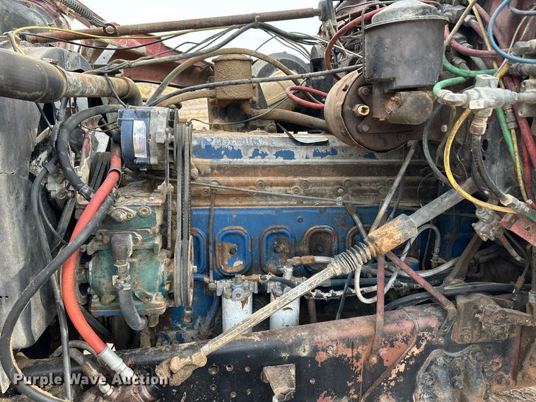 image for item DQ3179 1977 Ford water truck