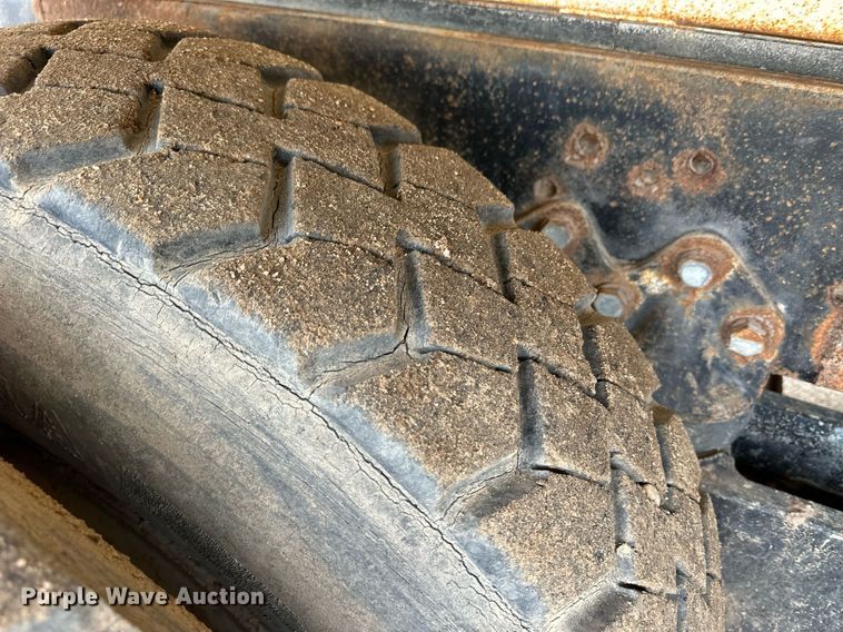 image for item DQ3179 1977 Ford water truck