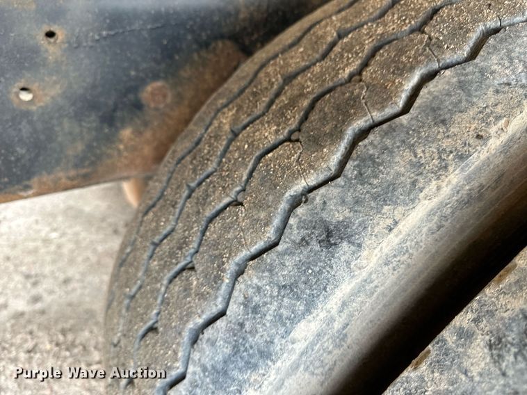 image for item DQ3179 1977 Ford water truck